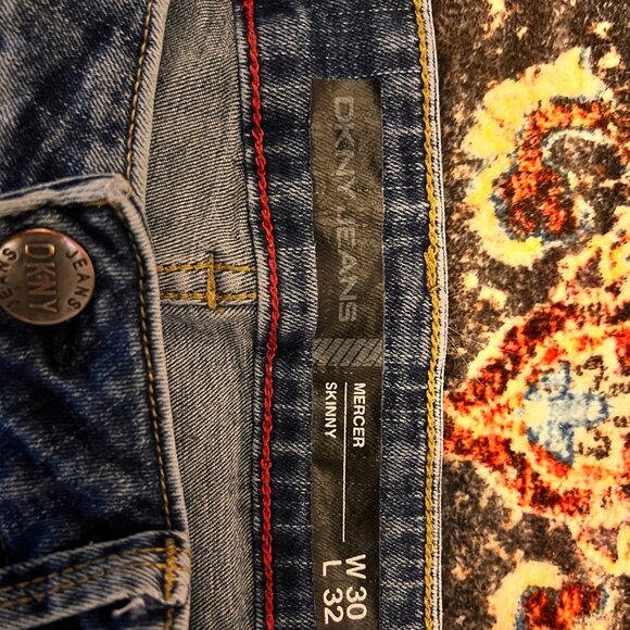 DKNY Mercer Skinny 30x32 - Picture 3 of 5